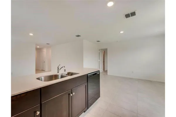 $1,950 | 2206 Mobile Street, Ennis, TX 75119