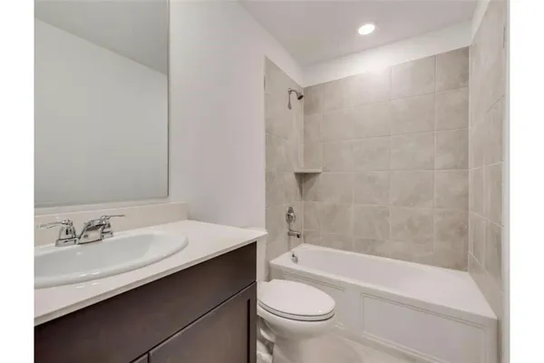 $1,950 | 2206 Mobile Street, Ennis, TX 75119