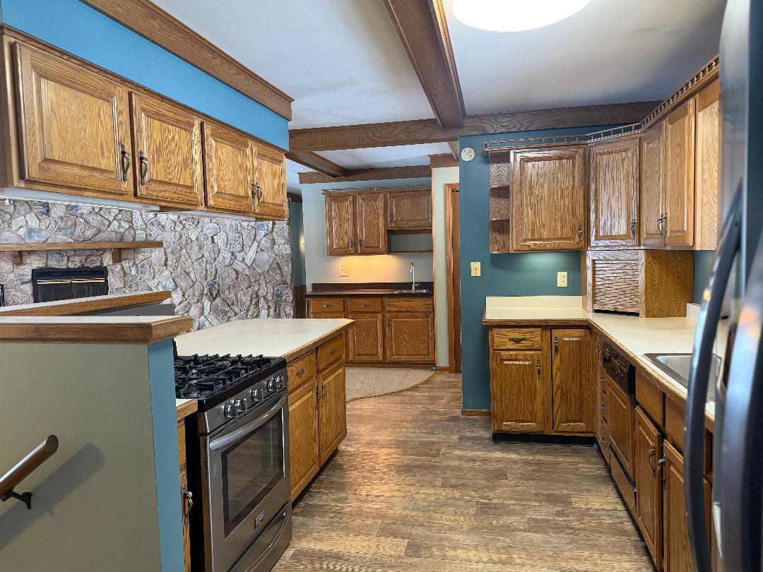 W6399 Brick Church Road Walworth, WI 53184 - Photo 10 of 24 Kitchen