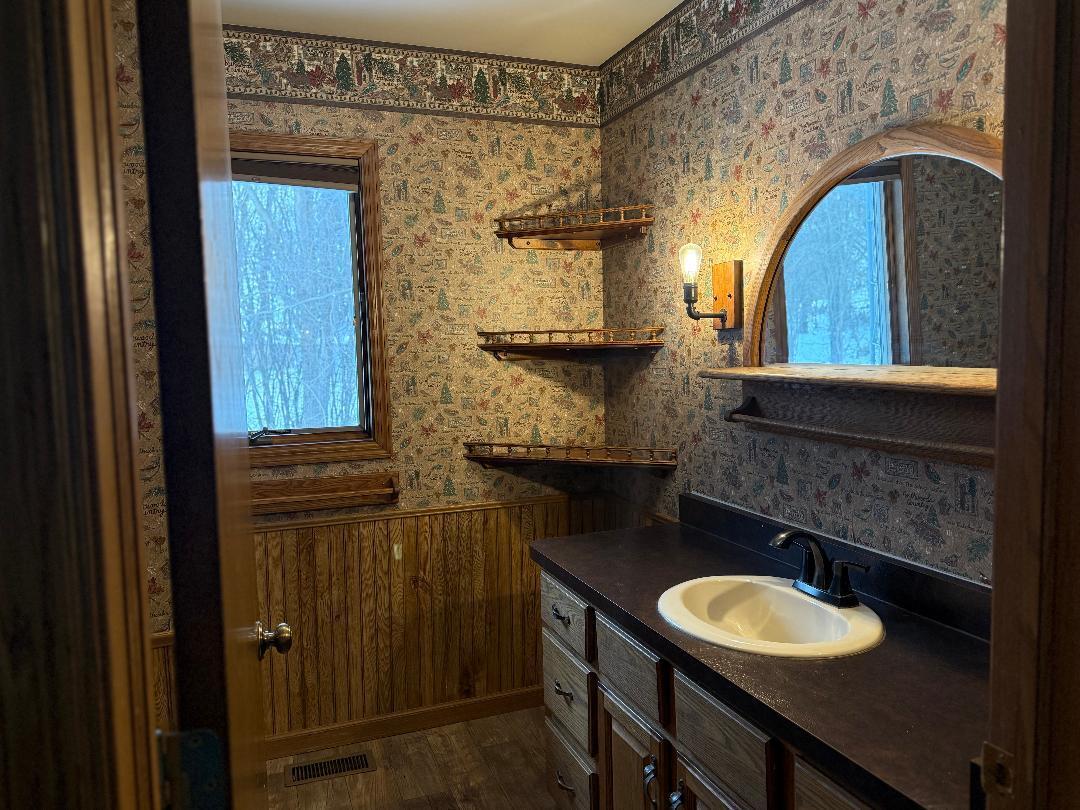 W6399 Brick Church Road Walworth, WI 53184 - Photo 17 of 24 Main bath