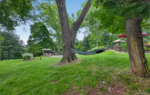 $1,399,999 | 12 Wildwood Drive, Dix Hills, NY 11746