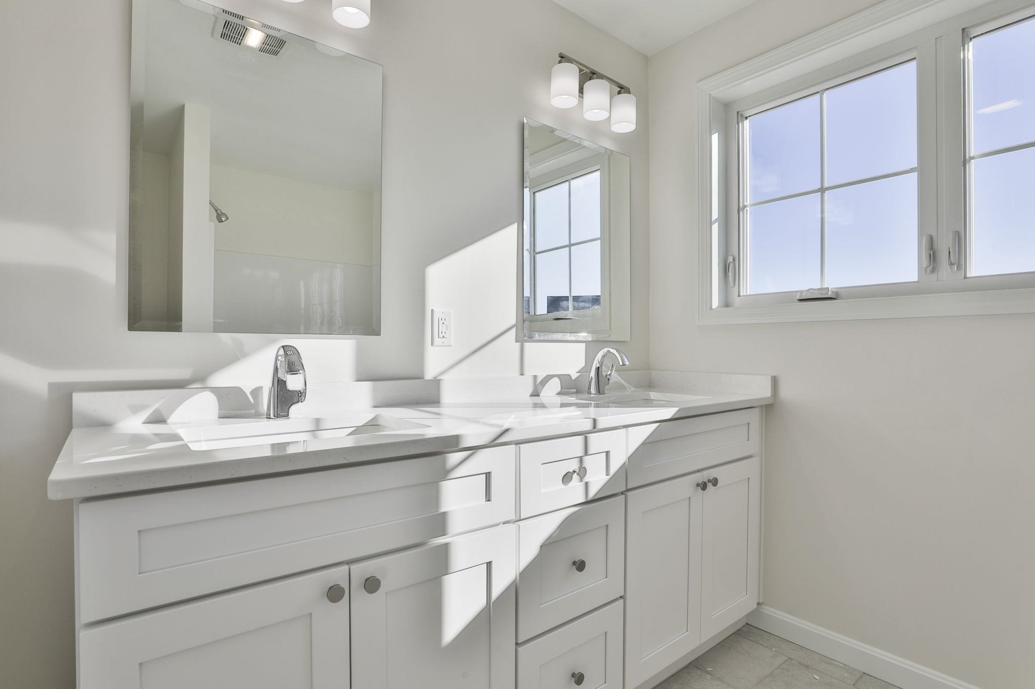 61 Crestview Way Raymond, NH 03077 - Photo 30 of 35