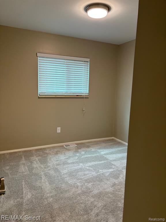 517 North Road Fenton, MI 48430 - Photo 17 of 19