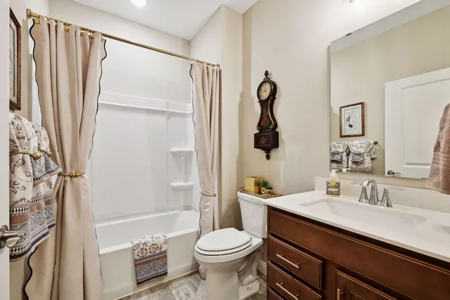 $789,900 | 934 Goldfinch Street, Chaska, MN 55318