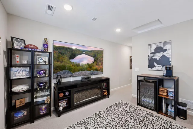 $789,900 | 934 Goldfinch Street, Chaska, MN 55318