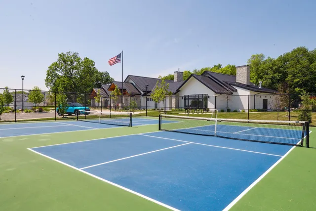 $789,900 | 934 Goldfinch Street, Chaska, MN 55318