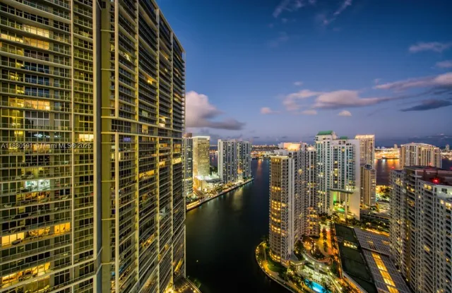 $1,070,000 | 495 Brickell Avenue, Unit 4004, Miami, FL 33131