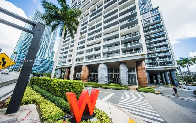 $1,070,000 | 495 Brickell Avenue, Unit 4004, Miami, FL 33131