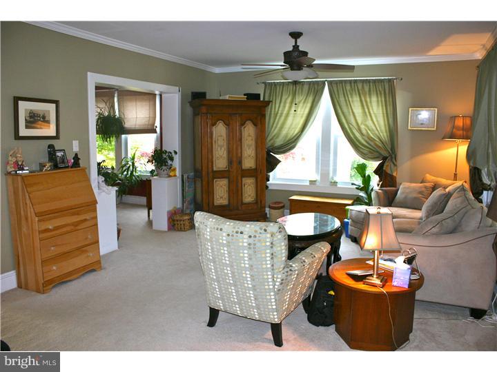909 Edgewood Road Havertown, PA 19083 - Photo 7 of 15 Living Room