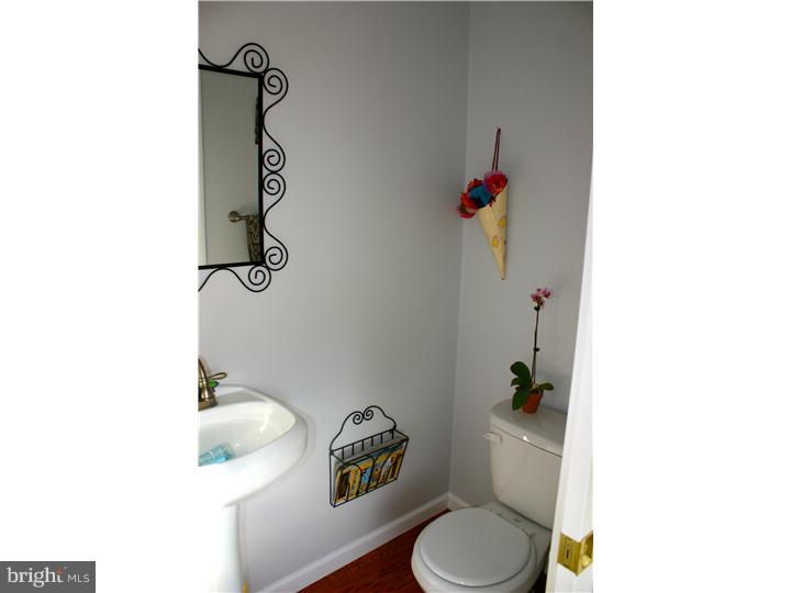 909 Edgewood Road Havertown, PA 19083 - Photo 8 of 15 Bathroom
