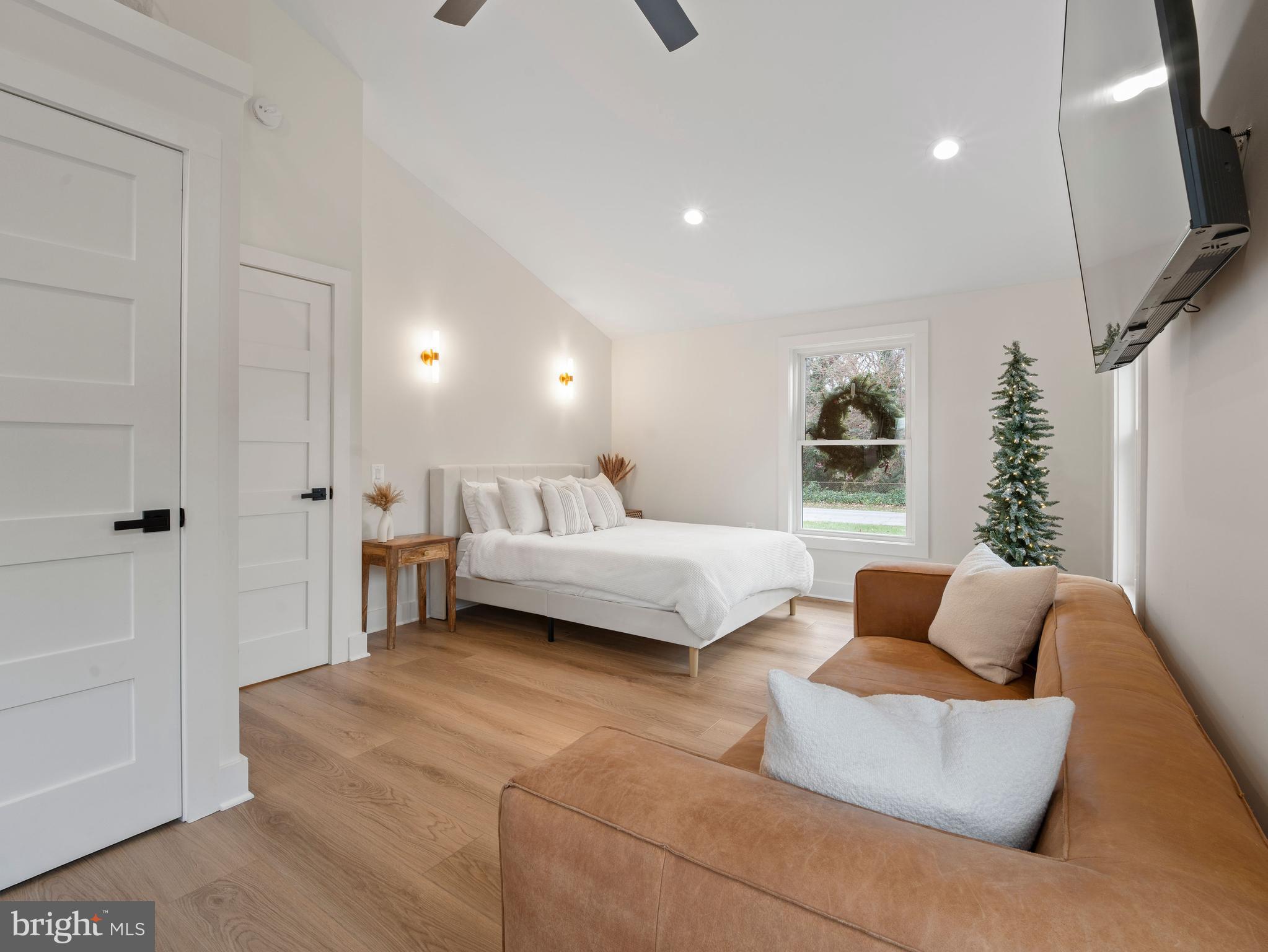 428 Royal Beach Road Pasadena, MD 21122 - Photo 26 of 42 2nd Bedroom