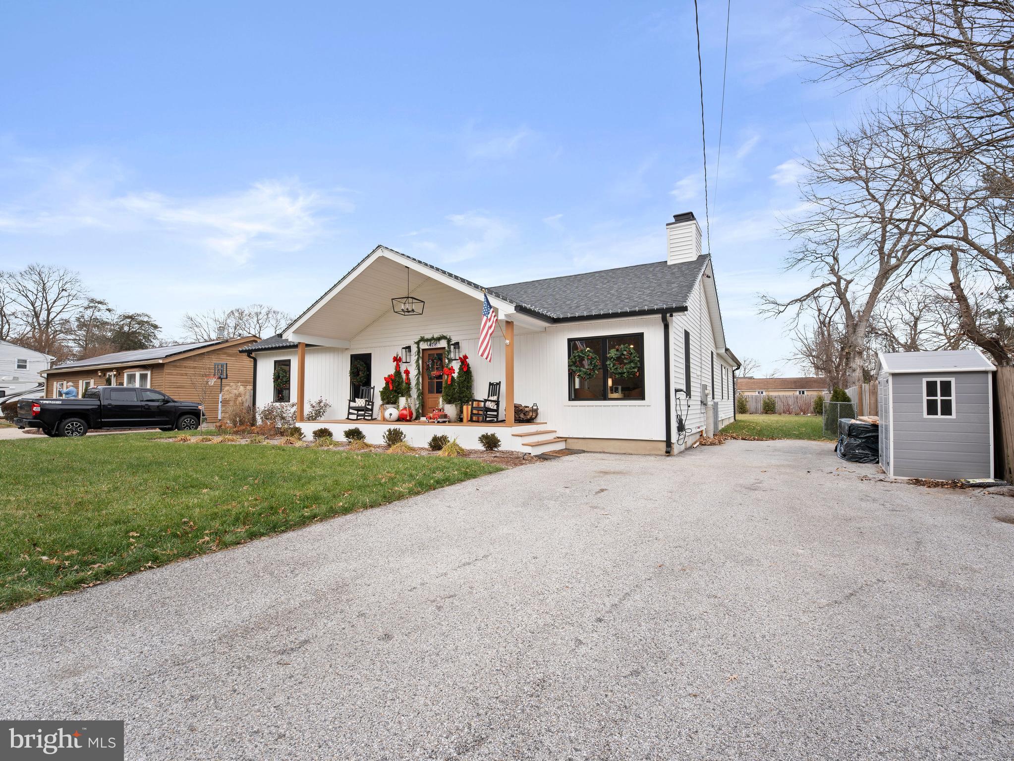 428 Royal Beach Road Pasadena, MD 21122 - Photo 41 of 42 Space for multiple cars or a boat