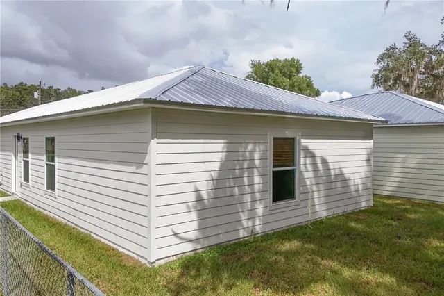 $279,900 | 1012 East Hazzard Avenue, Eustis, FL 32726