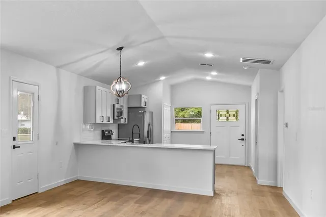 $279,900 | 1012 East Hazzard Avenue, Eustis, FL 32726