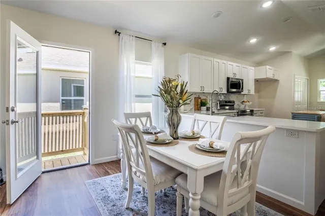 $279,900 | 1012 East Hazzard Avenue, Eustis, FL 32726