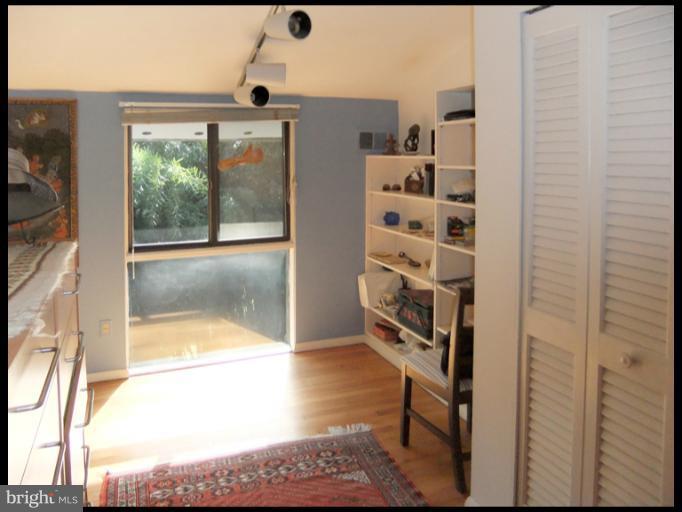 6439 Dahlonega Road Bethesda, MD 20816 - Photo 12 of 24 Interior (General)