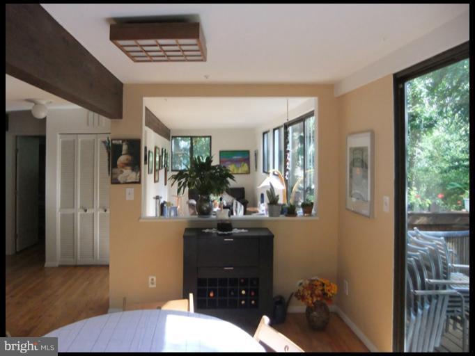 6439 Dahlonega Road Bethesda, MD 20816 - Photo 5 of 24 Interior (General)