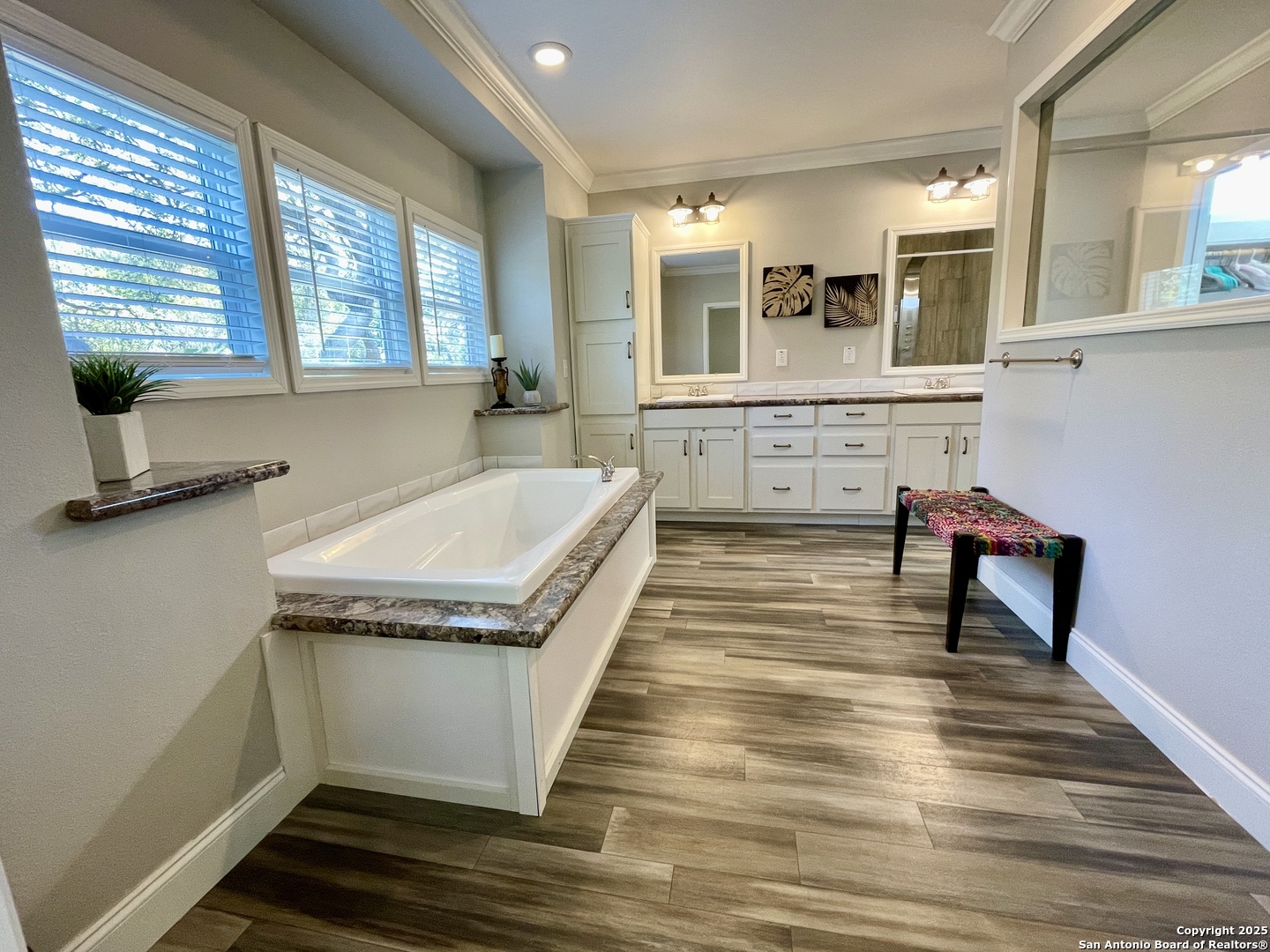 203 Ranch Drive Bandera, TX 78003 - Photo 14 of 25