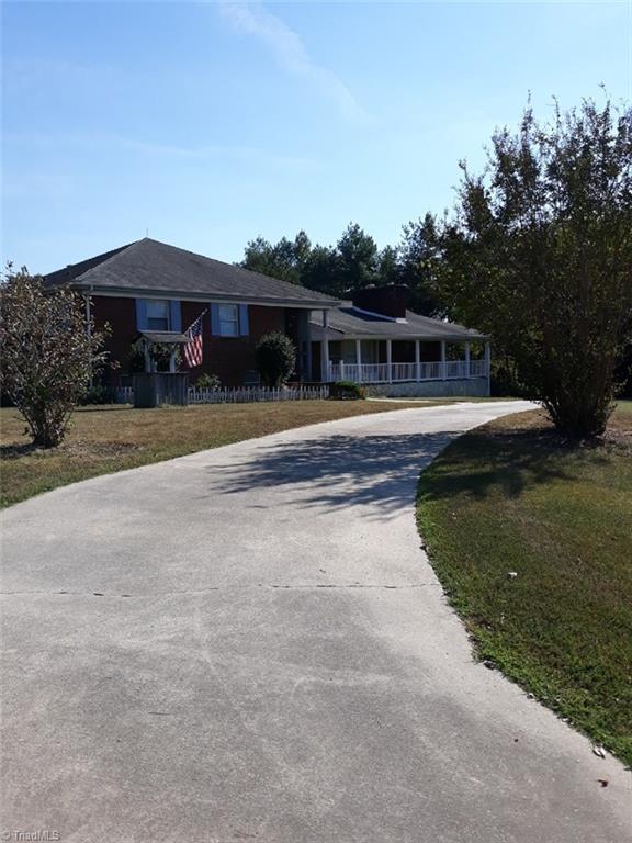 1439 Jackson Lake Road High Point, NC 27263 - Photo 2 of 8 Gallery Image 2