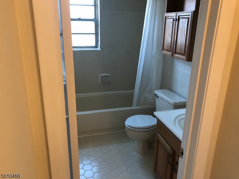 16 Knox Terrace Wayne, NJ 07470 - Photo 13 of 13