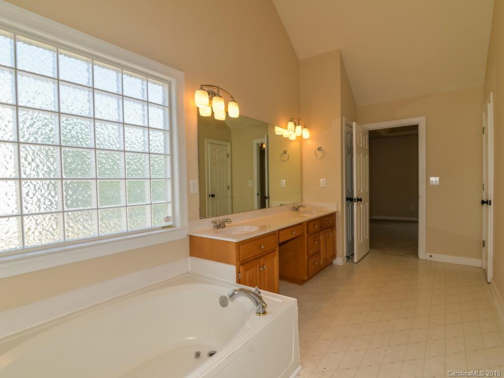 2020 Copperplate Road Charlotte, NC 28262 - Photo 15 of 24