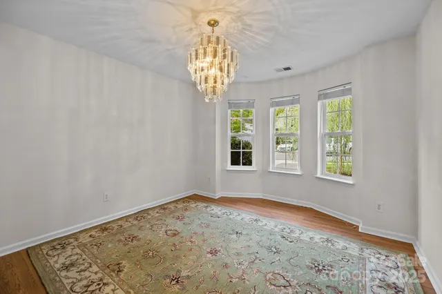 a view of empty room with window