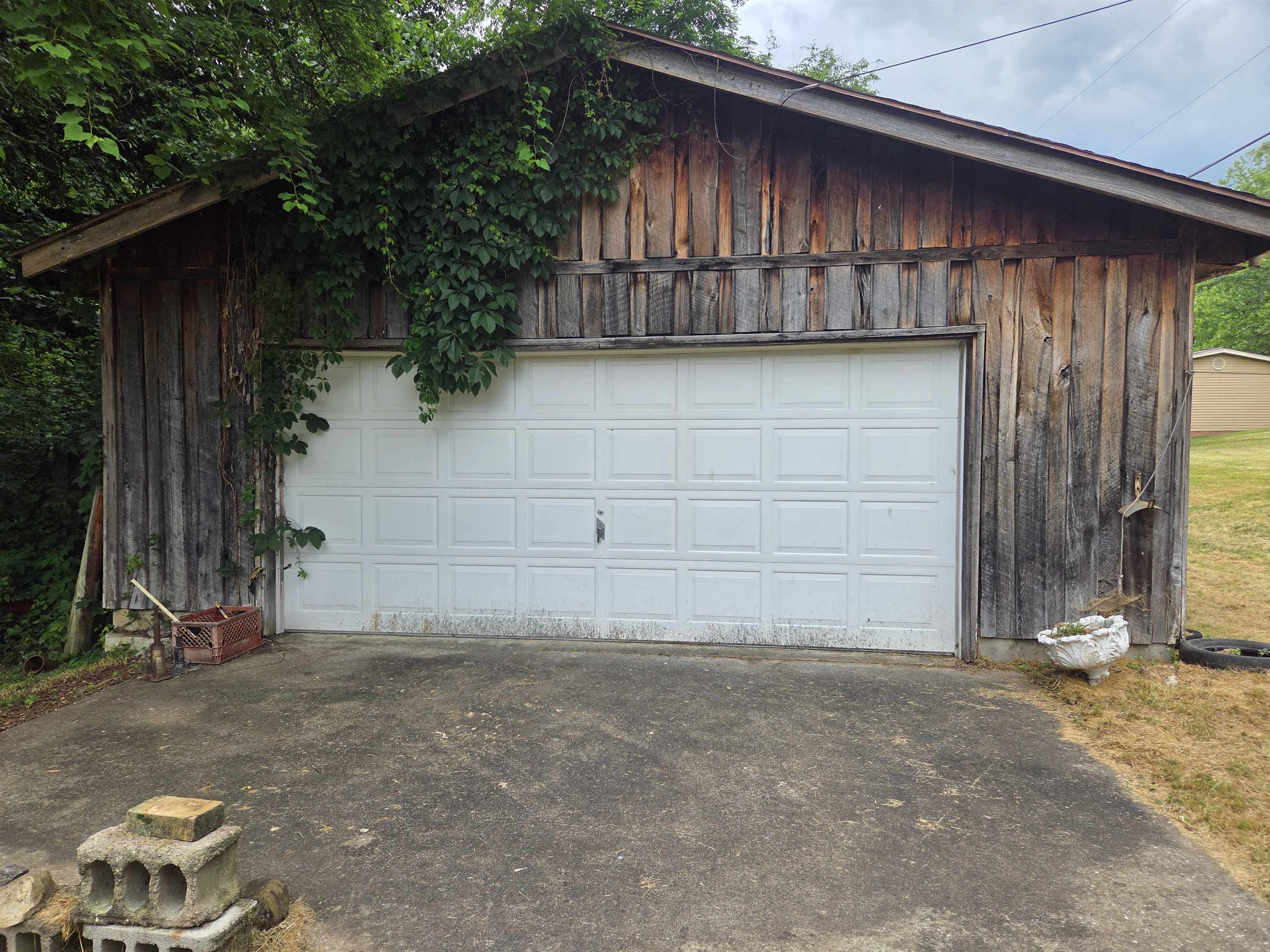 16122 Ellington Run Road Ashland, KY 41102 - Photo 35 of 48