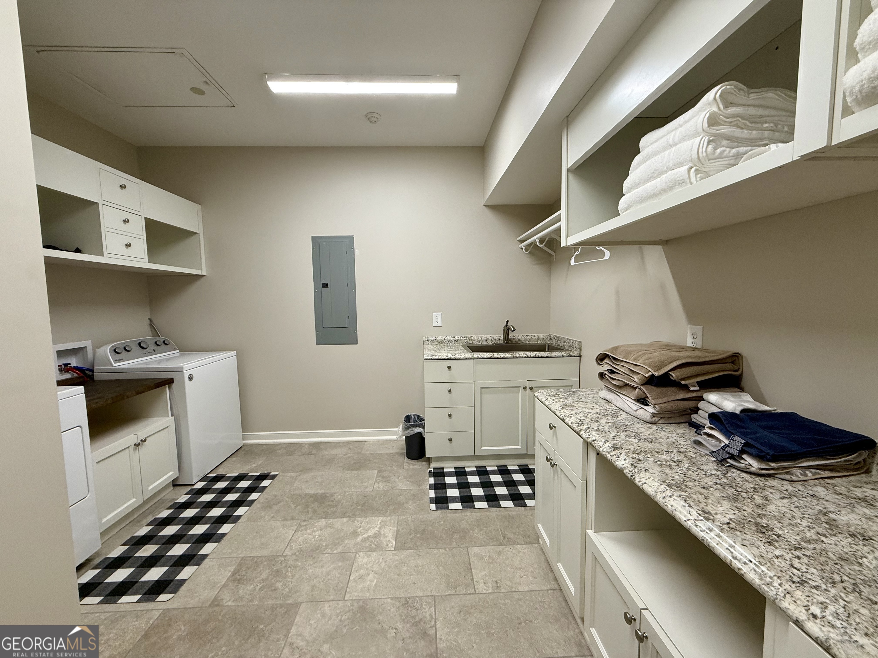712 4th Avenue West Point, GA 31833 - Photo 28 of 60