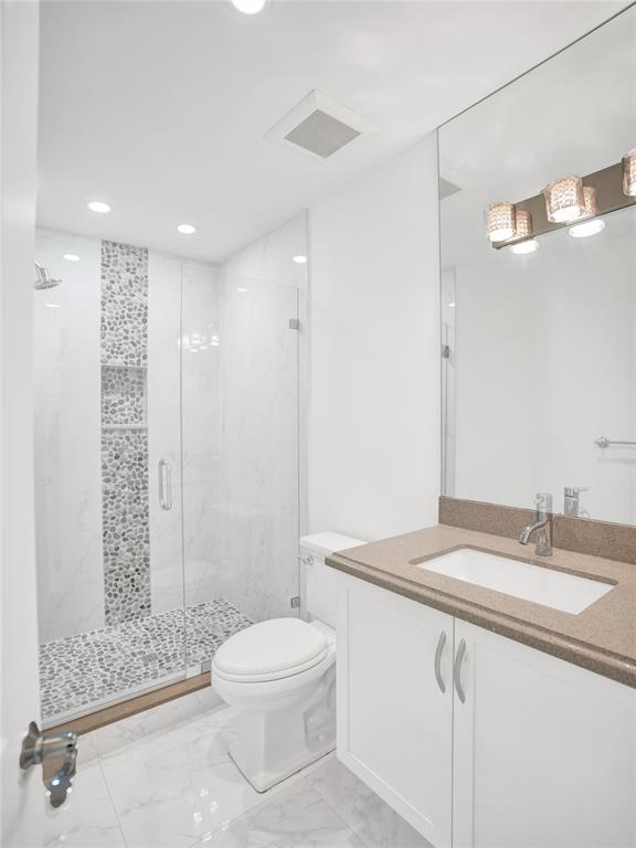 26 Cayuga Road Sea Ranch Lakes, FL 33308 - Photo 15 of 36