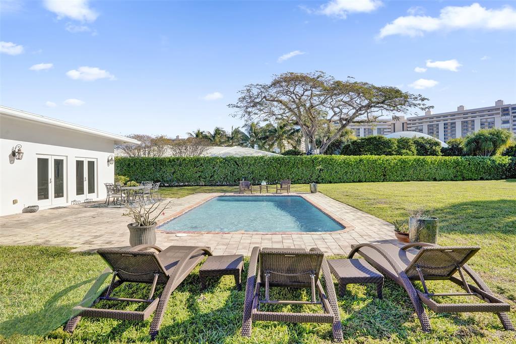 26 Cayuga Road Sea Ranch Lakes, FL 33308 - Photo 2 of 36