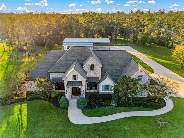 $1,137,000 | 9110 Bear Creek Drive, Kountze, TX 77625