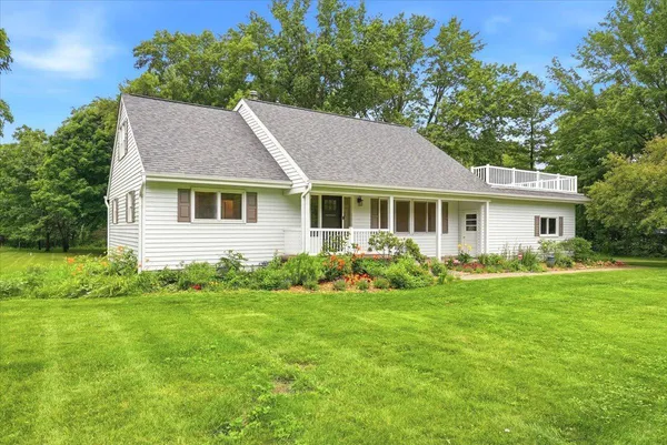 $575,000 | N8855 1031st Street, River Falls, WI 54022