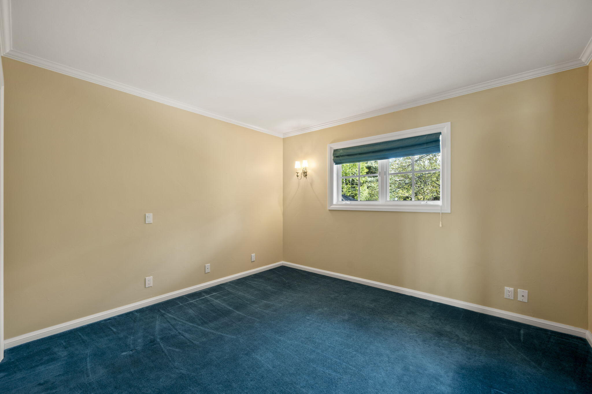 702-704 Morning Star Road Sun Valley, ID 83353 - Photo 23 of 30 Office or Bedroom 5