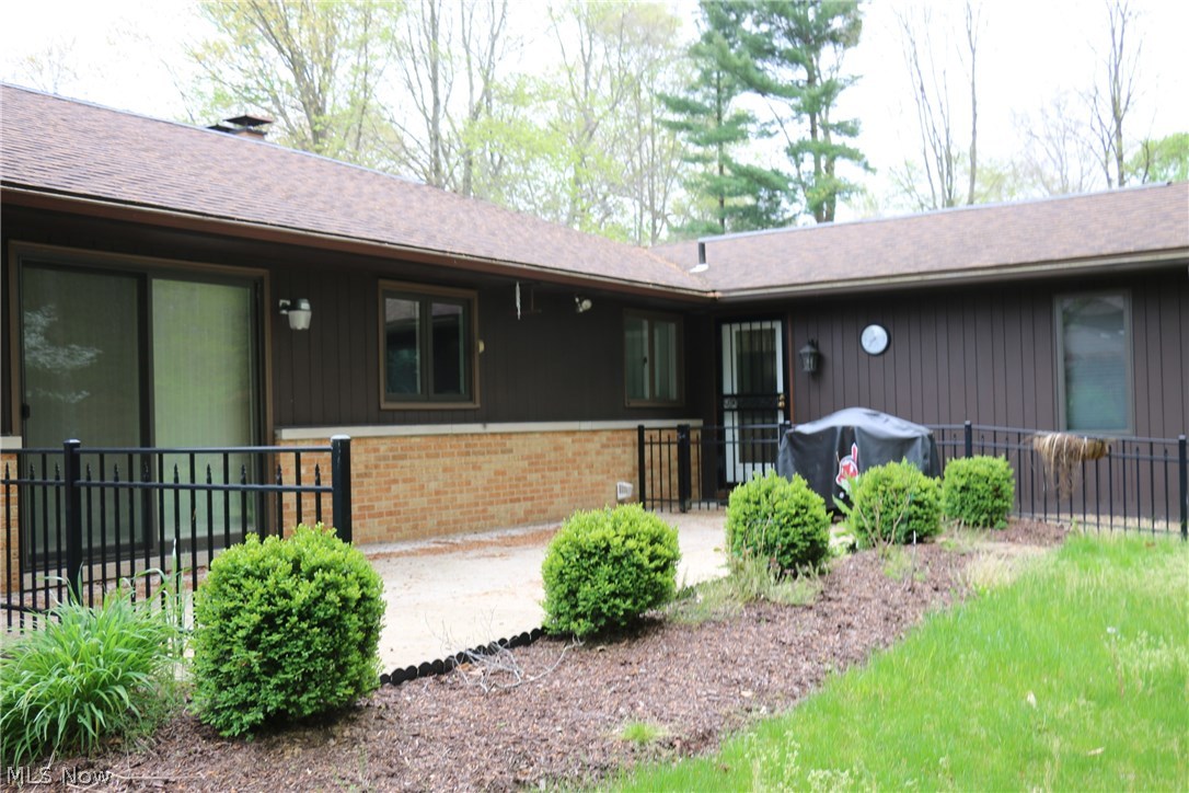196 Taylor Road Barberton, OH 44203 - Photo 4 of 31 Gallery Image 4