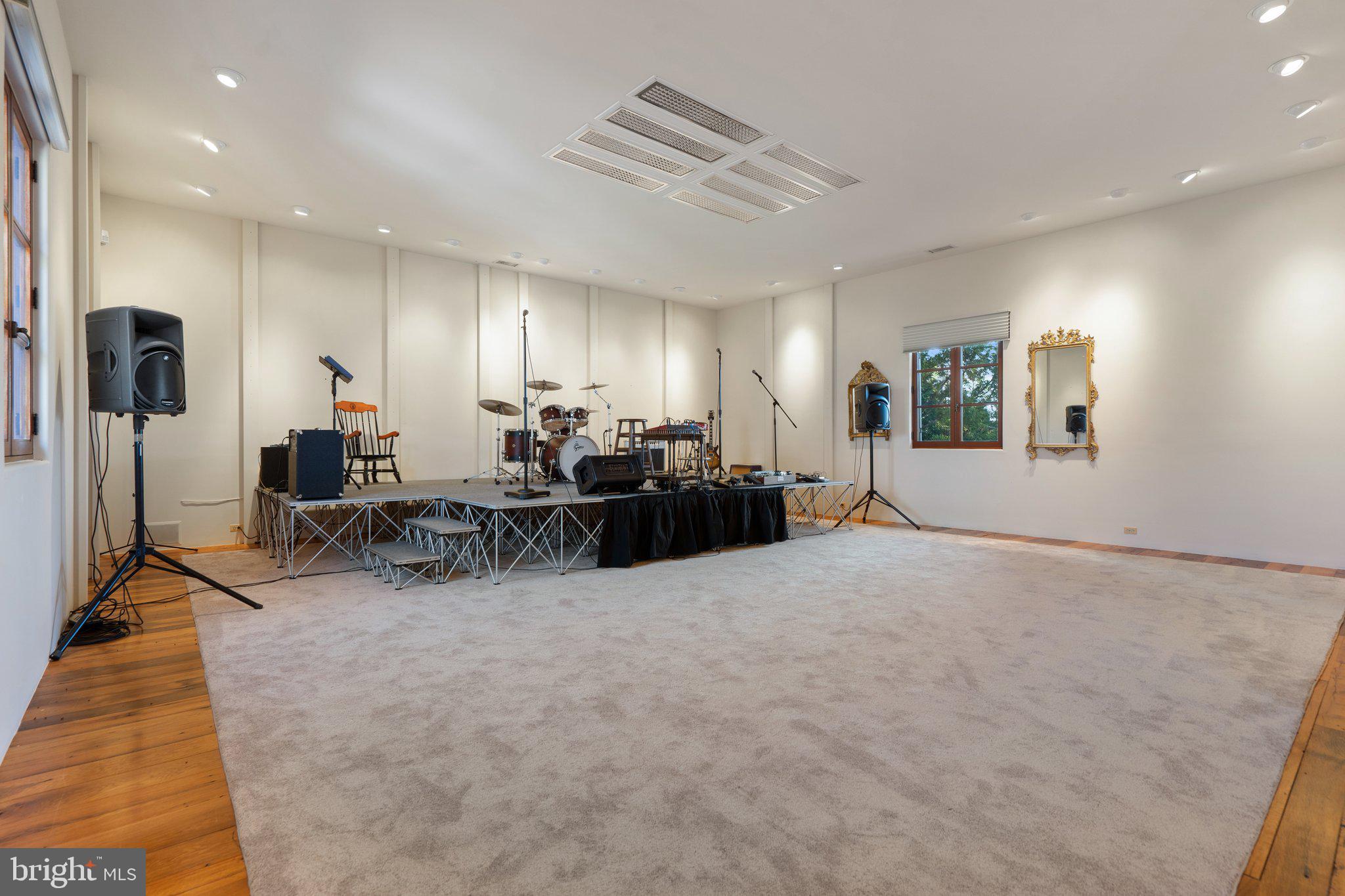2547 Halfway Road The Plains, VA 20198 - Photo 71 of 90 a view of a livingroom with furniture and a gym