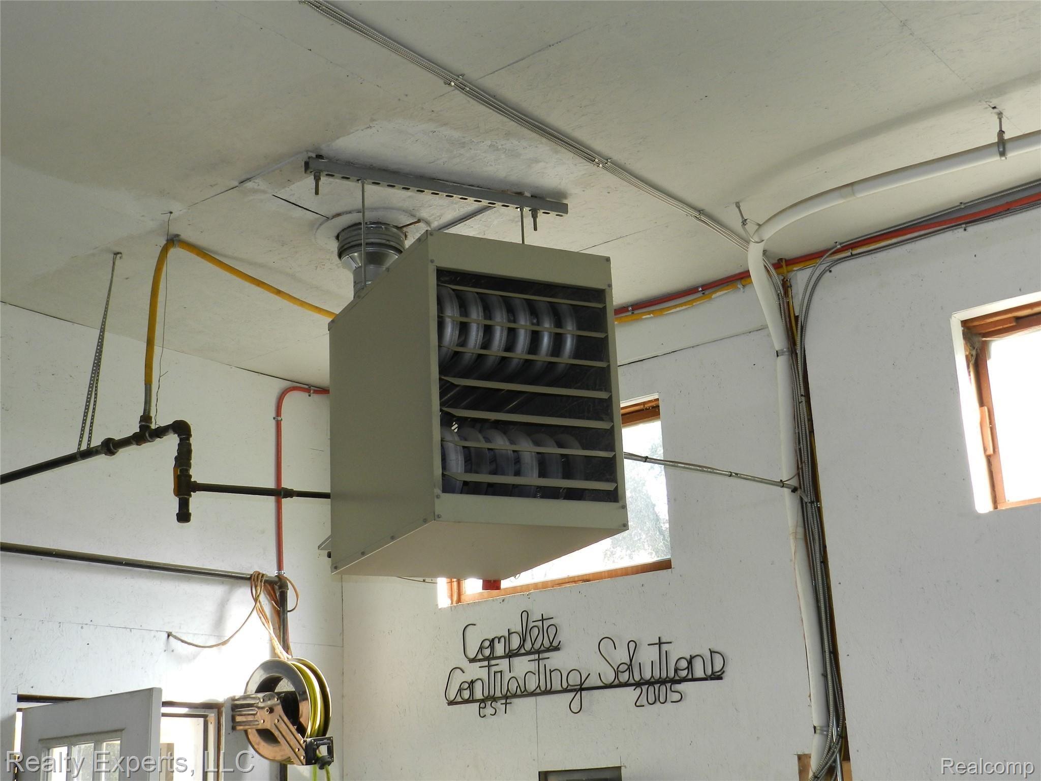 3020 East Maple Road Milford, MI 48381 - Photo 46 of 72 45 Work Shop heater.JPG