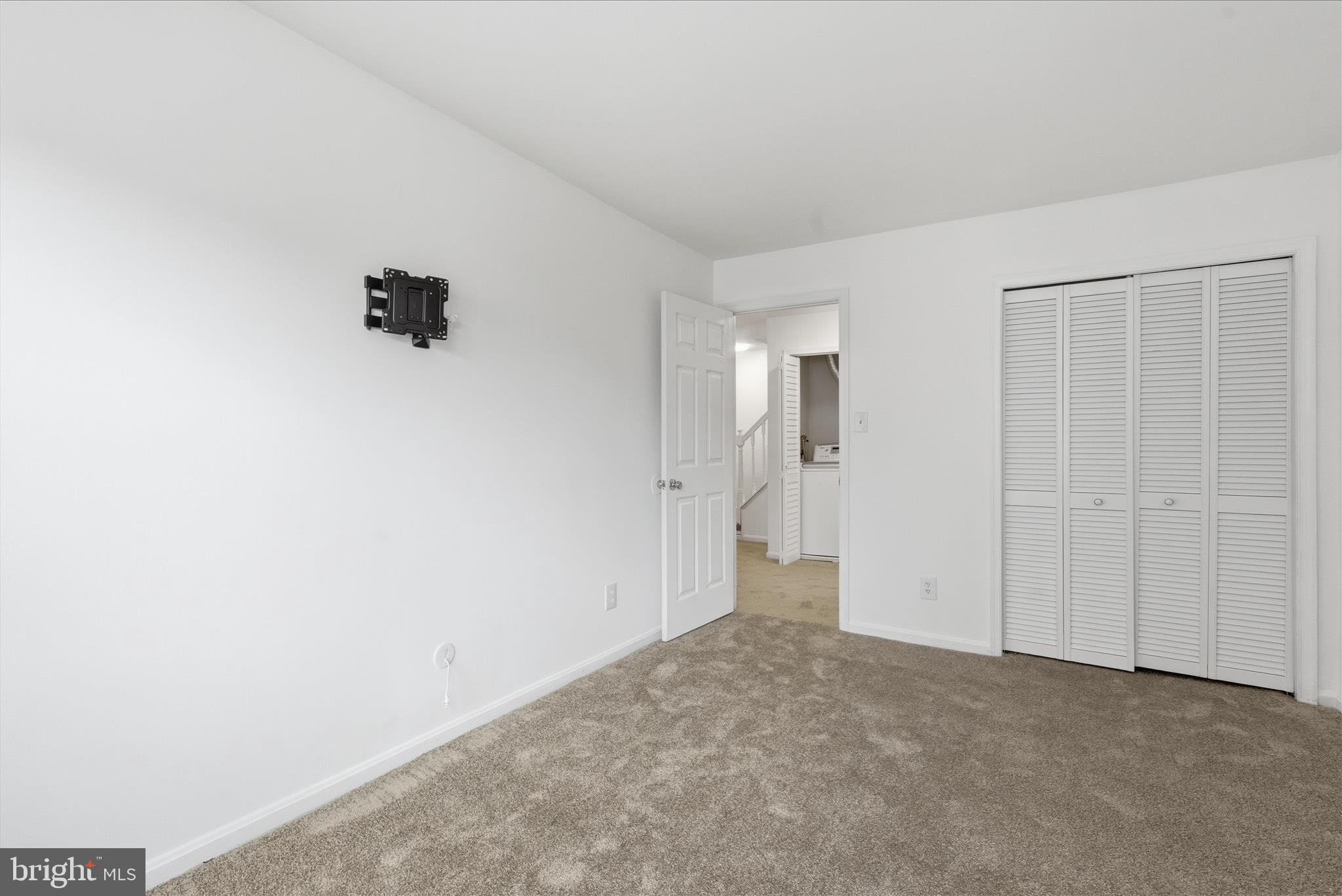 4167 Churchman Way Woodbridge, VA 22192 - Photo 24 of 36 an empty room with a bathroom