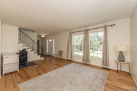 $475,000 | 9822 Meadowfern Drive, Crestwood, MO 63126
