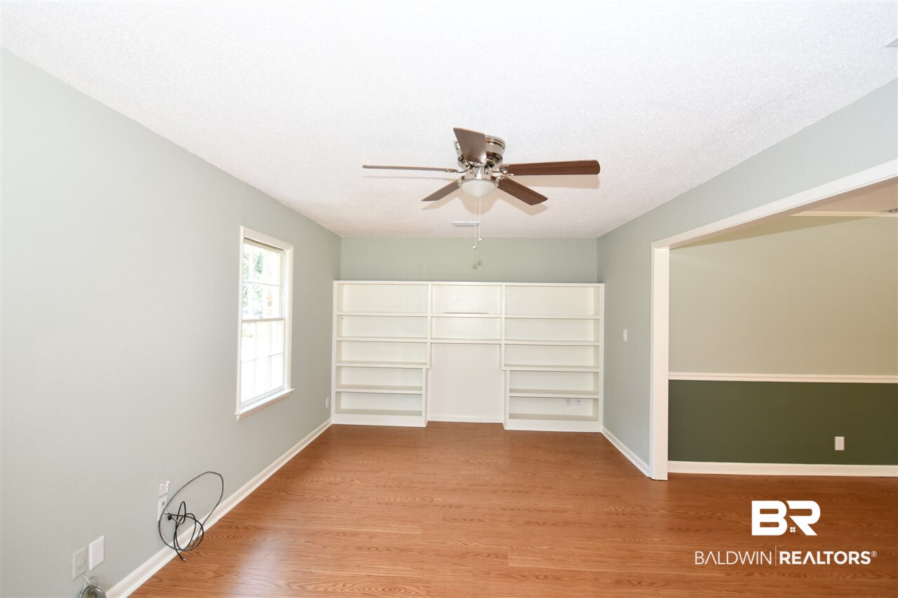 5809 Innsbruck Drive Mobile, AL 36608 - Photo 12 of 29 Den
