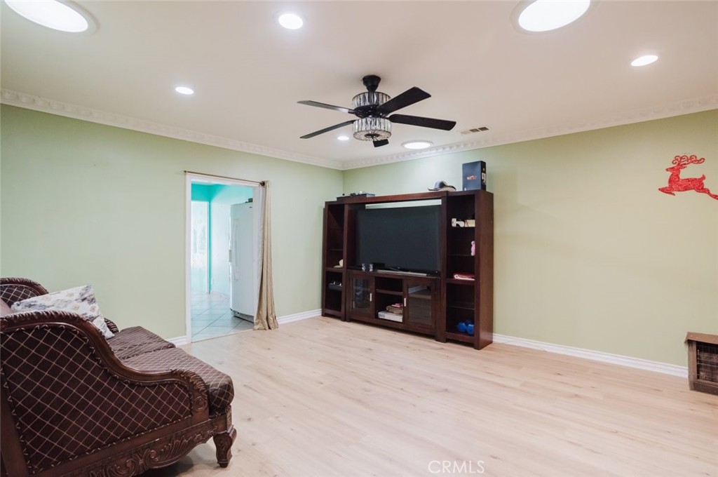 11338 Dronfield Avenue Pacoima, CA 91331 - Photo 9 of 46