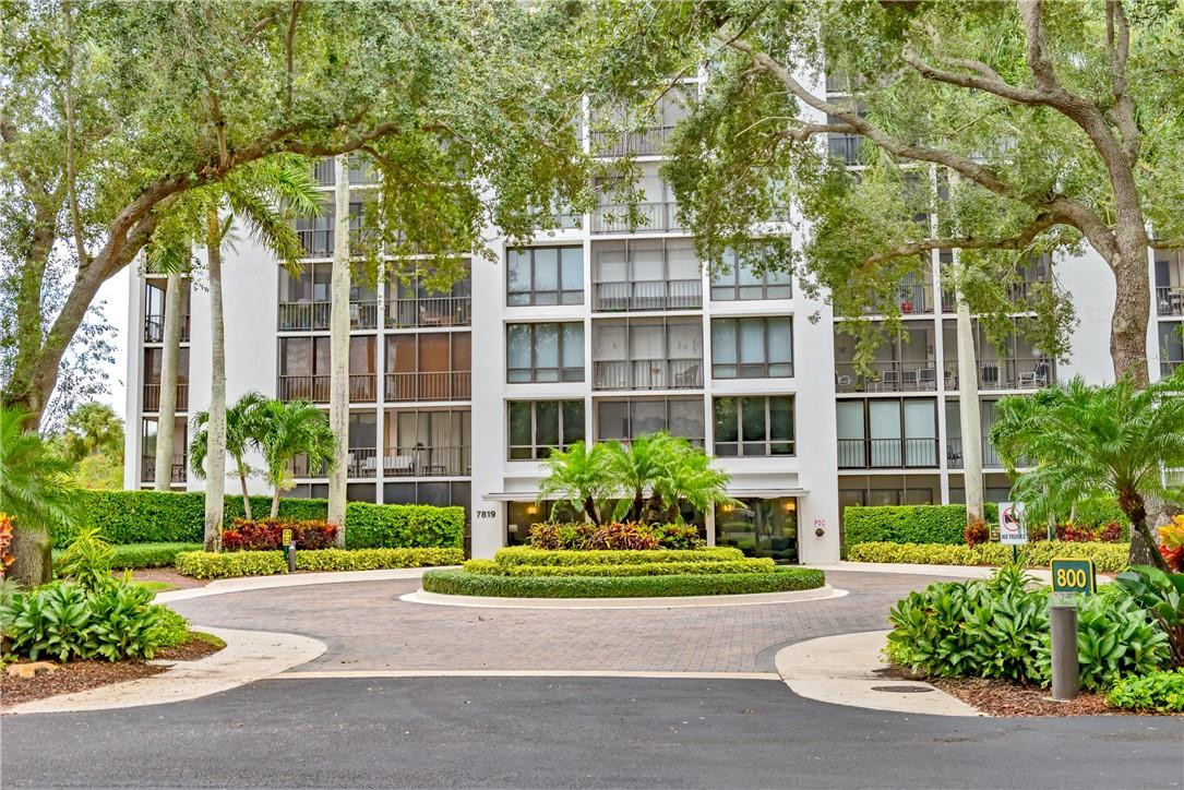 7819 Lakeside Boulevard Boca Raton, FL 33434 - Photo 4 of 33 Photo 4