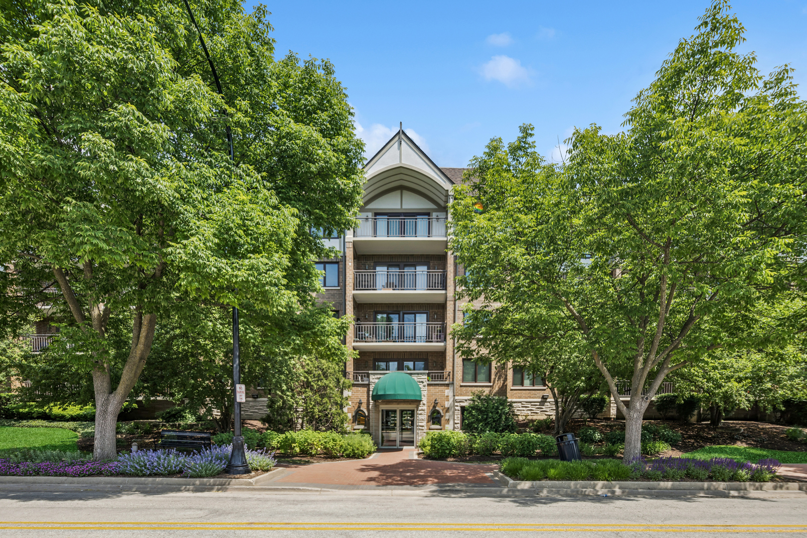 5 South Pine Street, Unit 405B Mount Prospect, IL 60056 - Photo 1 of 20