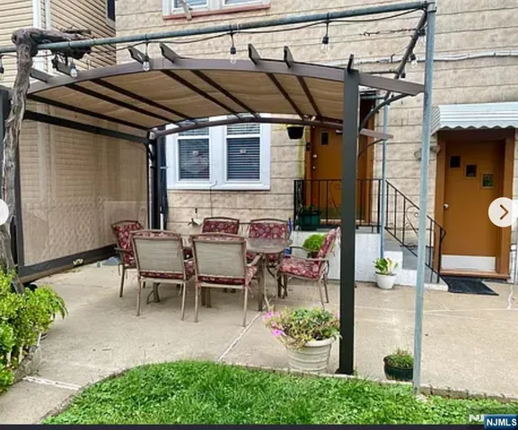 $2,100 | 143 Elm Street, Unit 2, Kearny, NJ 07032