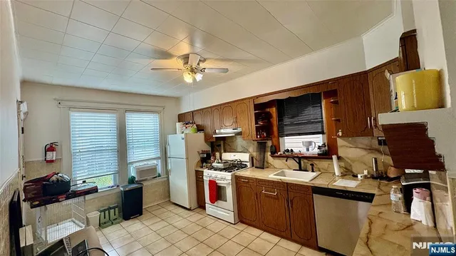 $2,100 | 143 Elm Street, Unit 2, Kearny, NJ 07032