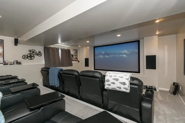 $714,900 | 3513 Olde Howell Road, Waukesha, WI 53188