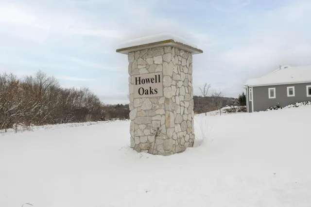 $714,900 | 3513 Olde Howell Road, Waukesha, WI 53188