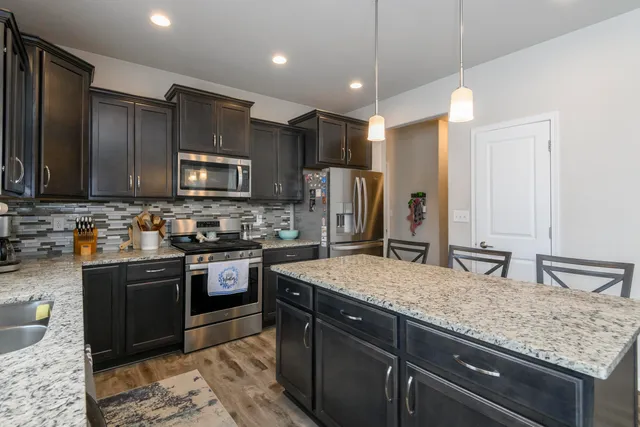 $714,900 | 3513 Olde Howell Road, Waukesha, WI 53188