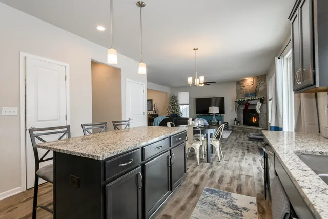 $714,900 | 3513 Olde Howell Road, Waukesha, WI 53188