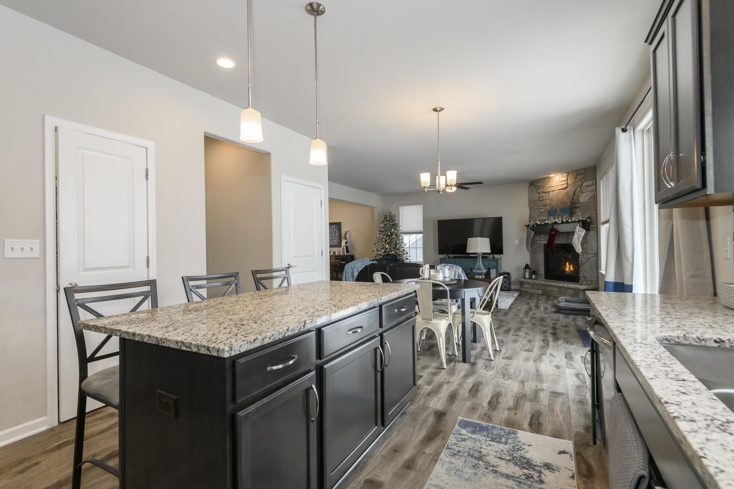 3513 Olde Howell Road Waukesha, WI 53188 - Photo 9 of 43 3513 Olde Howell-11