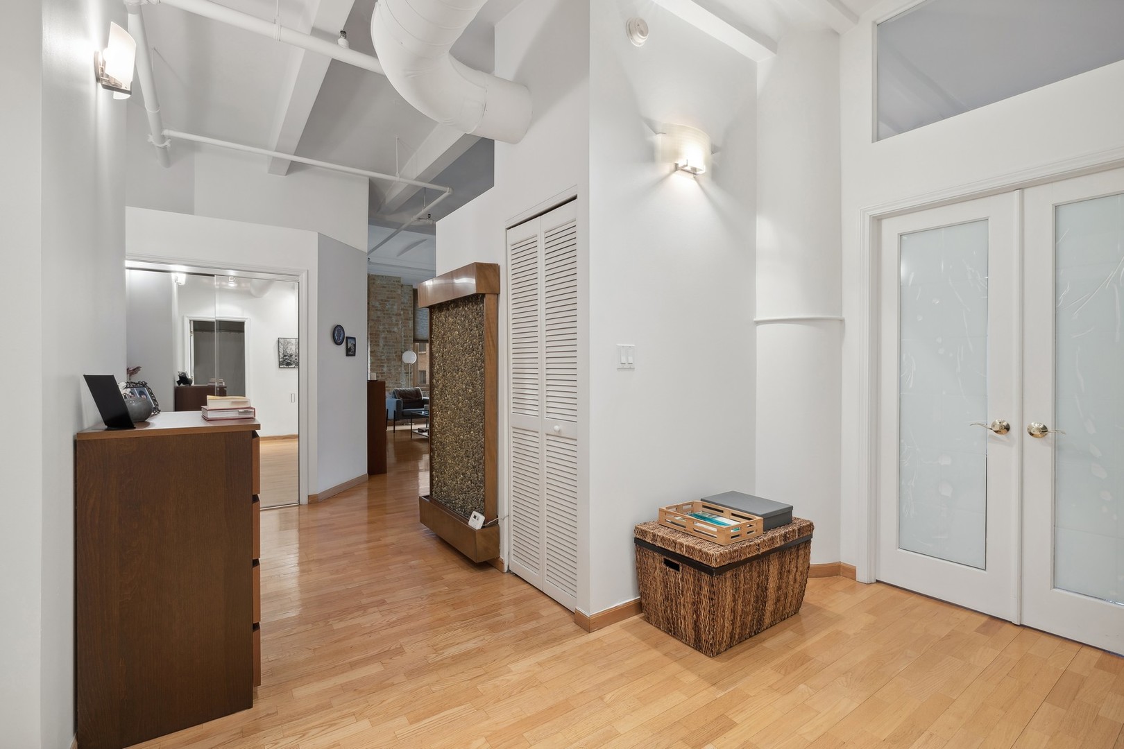 801 South Wells Street, Unit 510 Chicago, IL 60607 - Photo 11 of 11 a living room with furniture